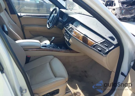 2012 BMW X5 xDrive50I z USA, uszkodzony, nr VIN 5UXZV8C57CL425442